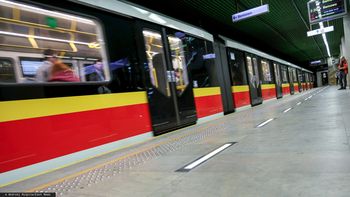 Awaria metra w Warszawie. Zamknięto dwie stacje