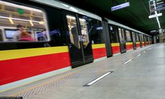 Awaria metra w Warszawie. Zamknięto dwie stacje