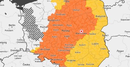 Polska się gotuje. IMGW ostrzega, zagrażają nam nie tylko upały