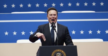 "Efekt Muska" na największym po USA rynku dla Tesli. Sprzedaż zanurkowała