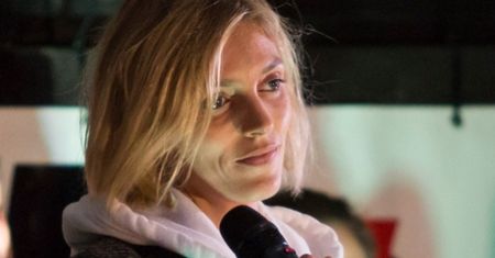 TYLKO NA PUDELKU: Anja Rubik ostro krytykuje PiS i protestuje. "Nikt się do więzienia nie wybiera!"