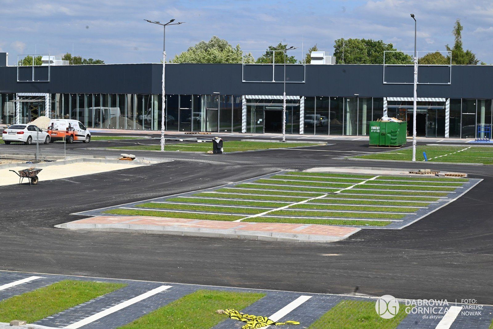 Nowy park handlowy S1 w Dąbrowie Górniczej zastąpi Auchana i Reala. Otwarcie planowane jest jeszcze w tym roku