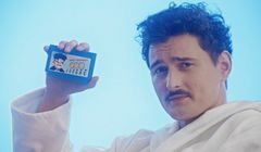 Dawid Podsiadło na puszkach Red Bulla