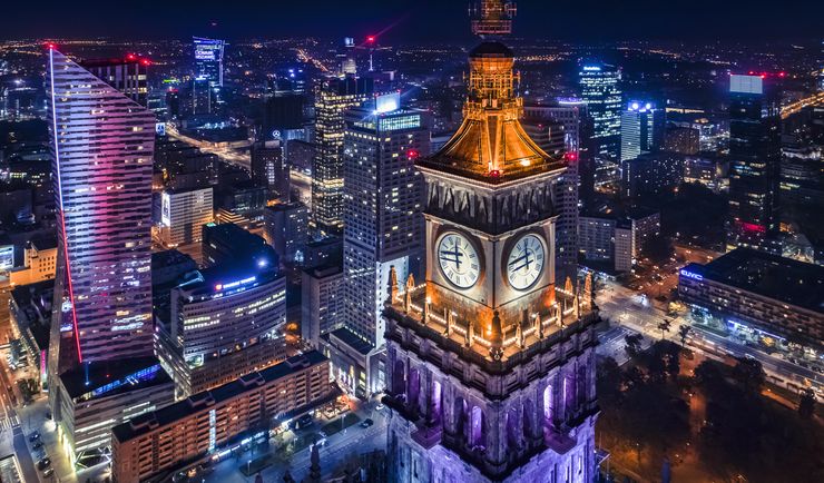 Praca w Warszawie 2021 - na jakie wynagrodzenie można liczyć?