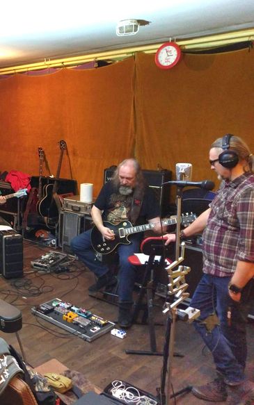 Zespół Dżem rusza ze sprzedażą dżemów