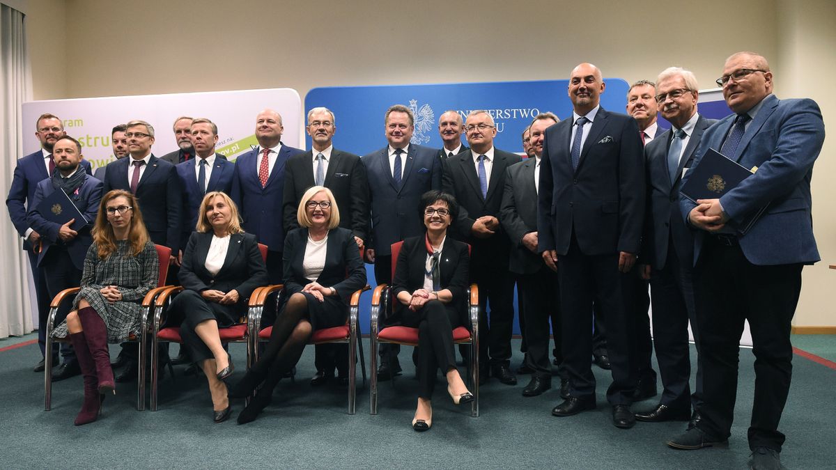 Umowy, które podpisano w siedzibie Ministerstwa Rozwoju, opiewają na prawie 9 mld zł