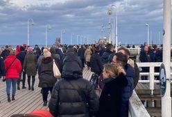 Tłumy na plażach w Trójmieście. "O miejscu parkingowym można pomarzyć"