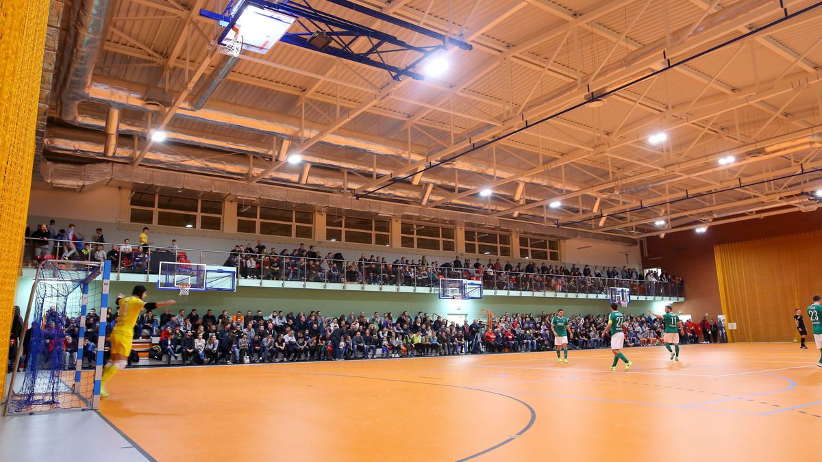 Newspix / MACIEJ GILEWSKI / Na zdjęciu: boisko do gry w futsal