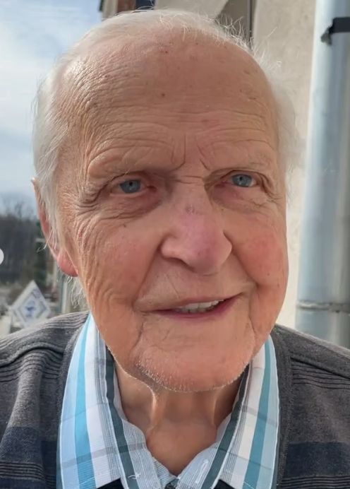 Maciej Musiał żegna dziadka