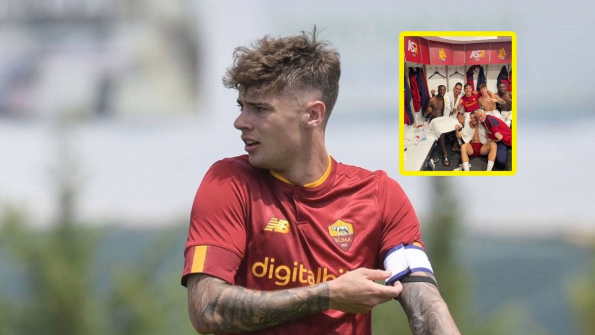 Twitter / Twitter AS Roma / Instagram Nicola Zalewski / Na zdjęciu: Nicola Zalewski / na drugim planie zawodnik wraz z drużyną