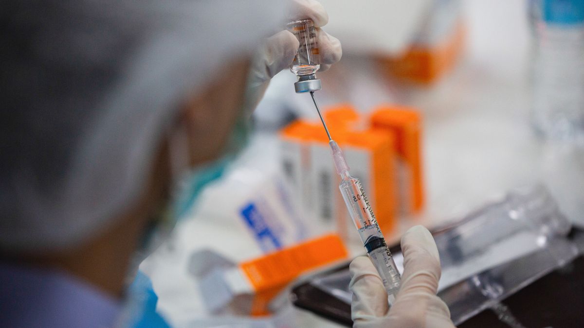 Szczepienie przeciw COVID-19 powinno być obowiązkowe?