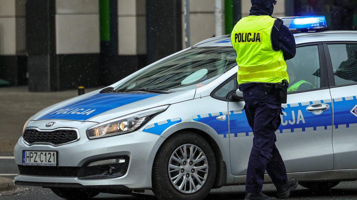 policja
Warszawa, 18.02.2025. Patrol policji w Warszawie, 18 bm. (doro) PAP/Szymon Pulcyn
Szymon Pulcyn
ilustracja, ilustracje, policja, policjant, policyjny, radiow�z, samoch�d, stolica