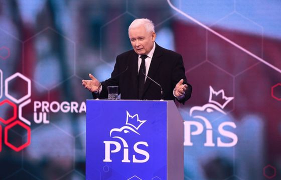 Jarosław Kaczyński zaskoczył opozycję obietnicami wyborczymi. "Polityka jest jak boks. PiS wyprowadził mocne i celne ciosy"