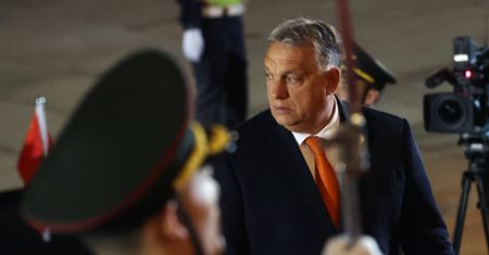 Orban potrzebuje pieniędzy. Zaciągnął pożyczkę od Chin na miliard euro