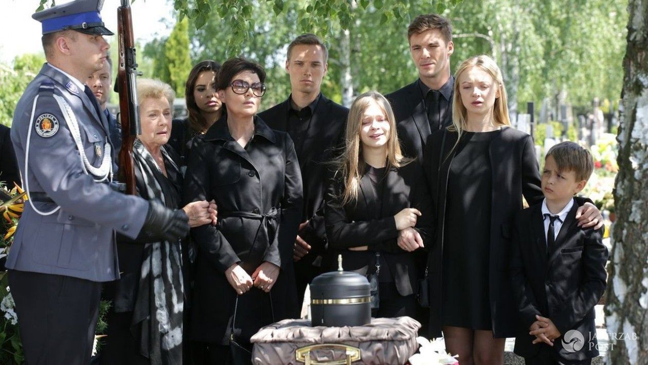 Pogrzeb Tomka Chodakowskiego w M jak Miłość