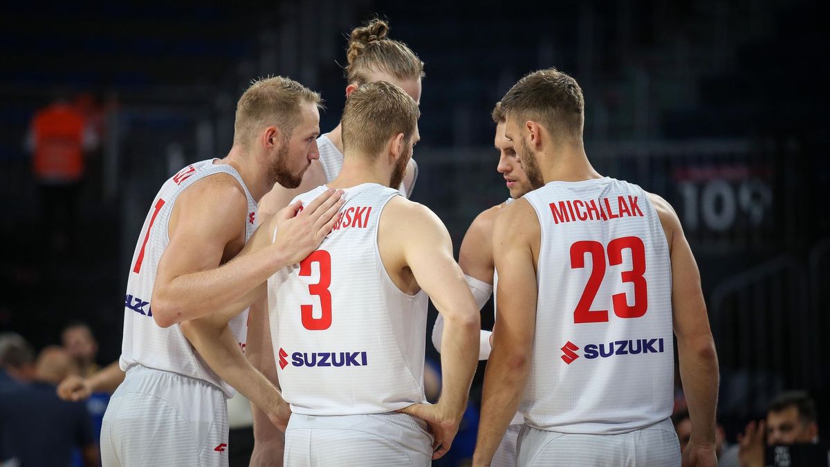 Zdjęcie okładkowe artykułu: Twitter / KoszKadra / Reprezentacja Polski w koszykówce