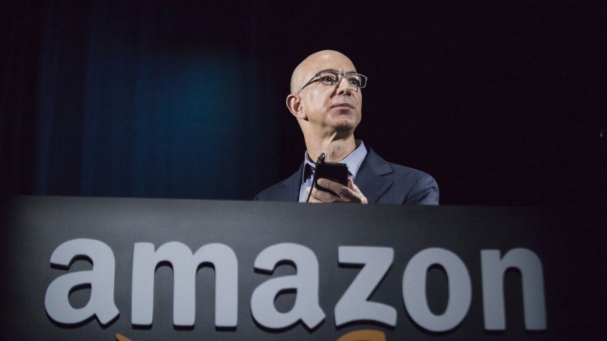 Akcje prezesa Amazona Jeffa Bezosa, wzrosły o 7 mld dol.
