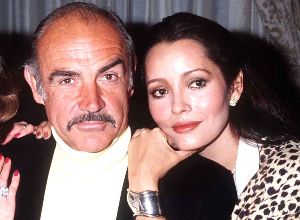 Sean Connery i Barbara Carrera, 1983 r.