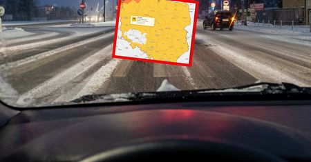 Alerty IMGW i RCB. Silny wiatr i oblodzenia w Polsce