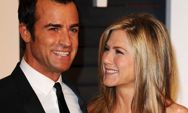 Jennifer Aniston i Justin Theroux zostaną rodzicami?! Na najnowszych zdjęciach aktorka ma wyraźnie zarysowany brzuszek