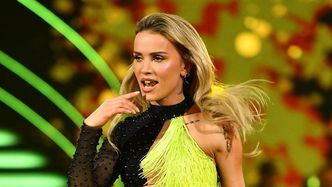 Maffashion gimnastykuje się w tęczowym bikini. Fani jednogłośni: "Bosko wyglądasz"