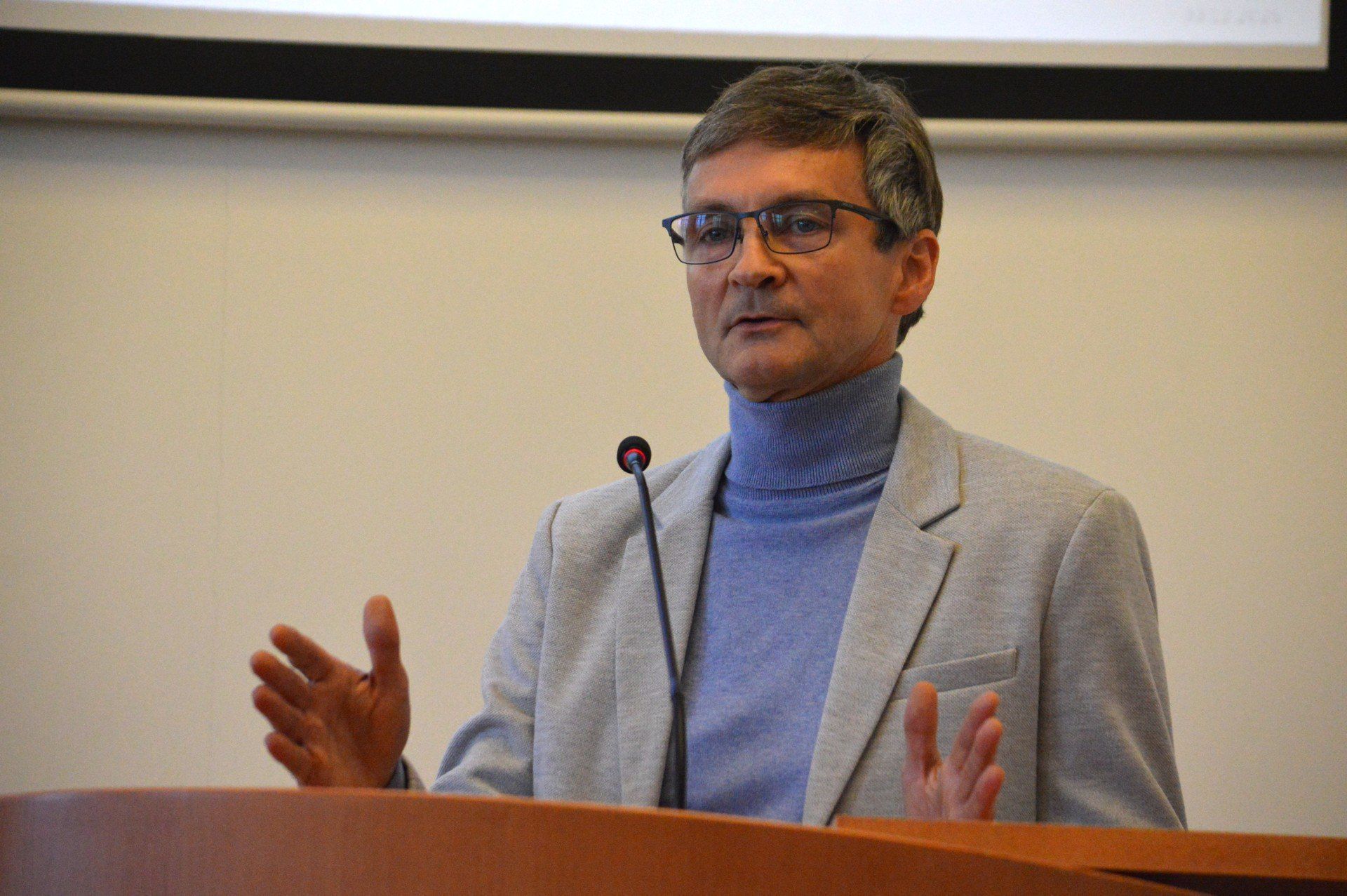 O zagrożeniach mówił m.in. Dariusz Horoszczak, lekarz ginekolog ze szpitala w Bełchatowie