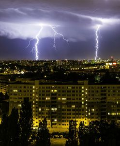 Ostrzeżenie dla warszawiaków. Dzisiaj gwałtowne burze z porywistym wiatrem