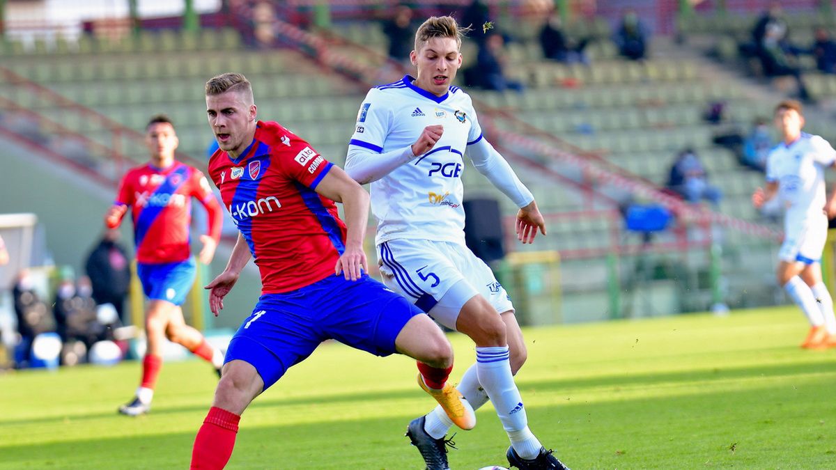 WP SportoweFakty / Paweł Piotrowski / Na zdjęciu: Vladislavs Gutkovskis, Mateusz Żyro