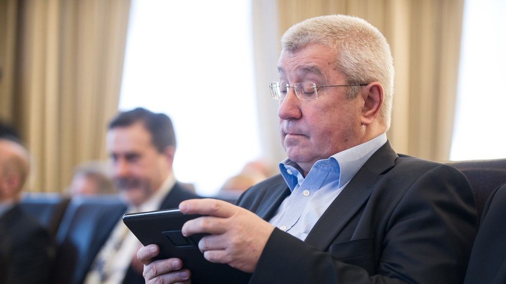 Prezes KRRiT Jan Dworak.