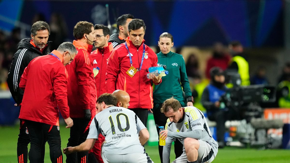 Getty Images / Na zdjęciu: zawodnicy Benfiki Lizbona w przerwie