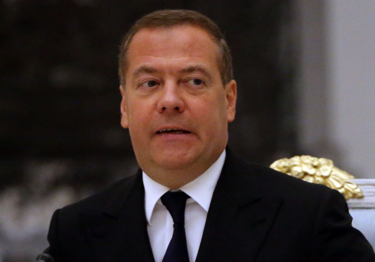 Medvedev warns Western arms suppliers of potential backlash