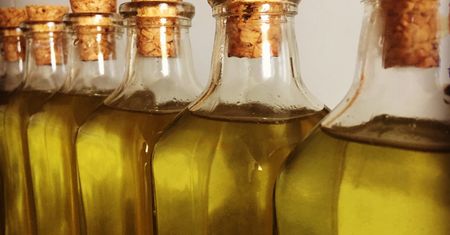 "Udrażnia" zapchane cholesterolem tętnice. Pij dwa razy dziennie