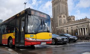 Jak najlepiej dojeżdżać do pracy? Raport UE: wygrywa samochód