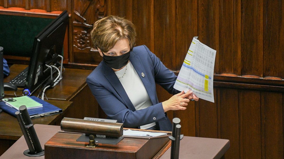 Minister rodziny i polityki społecznej Marlena Maląg