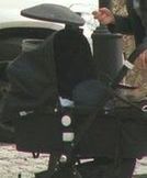 Pierwszy spacer Przybylskiej z dzieckiem. Kiedy wróci na plan?