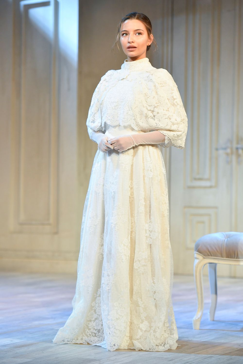 Julia Wieniawa w białej sukni