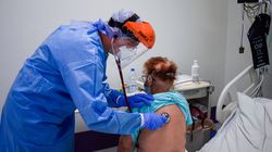 Wariant Omikron może powodować nadciśnienie? Eksperci wyjaśniają, skąd ten niepokojący objaw