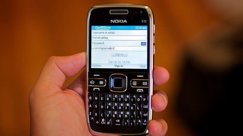 Nokia Messaging for Social Networks - Facebook i Twitter w jednym miejscu! 1