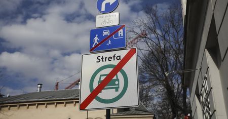 Polska luzuje, zachodnie kraje zaostrzają: brudna prawda o strefach czystego transportu