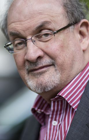 Salman Rushdie został dźgnięty nożem. Autor "Szatańskich wersetów" trafił do szpitala