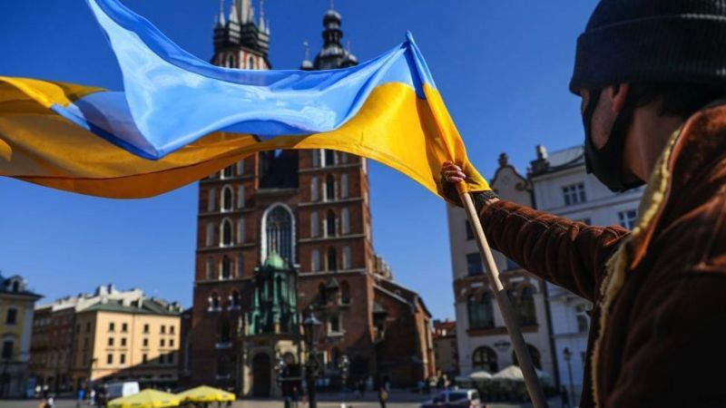 Міграційна втома: як Європа готується до нового потоку українців