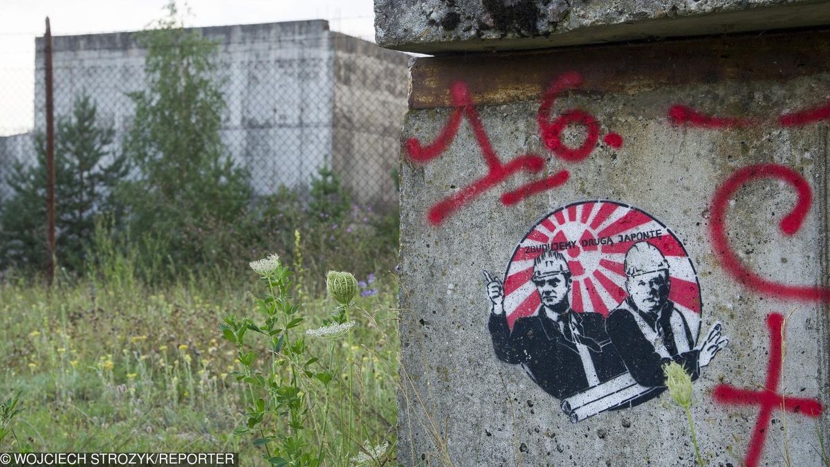 Teren nigdy nieukończonej elektrowni atomowej w Żarnowcu na Pomorzu. Mówi się, że porzucenie jej budowy przyniosło nawet 2 mld dolarów strat