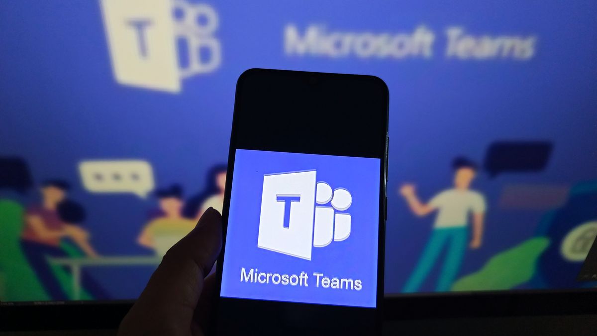 SUQIAN, CHINA - MAY 19, 2026 - A netizen is checking Microsoft Teams logo on his mobile phone and Microsoft Teams webpage on his computer in Suqian City, Jiangsu Province, China on May 19, 2026. (Photo credit should read CFOTO/Future Publishing via Getty Images)