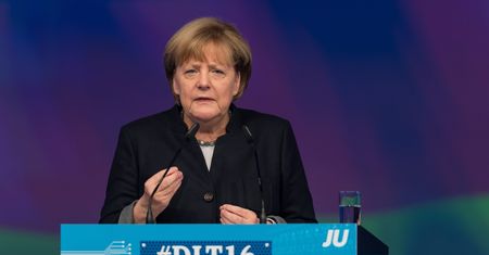 Nord Stream 2 zostanie objęty sankcjami? Rośnie presja na Merkel