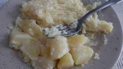 Nie dodawaj do ziemniaków. "Trzustka musi pracować na pełnych obrotach" 