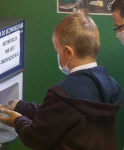 Koronawirus. Sądny dzień w sanepidzie w Słupsku. Poważne szkolne ognisko