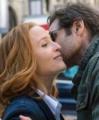 ''Z archiwum X'': Gillian Anderson miała dostać połowę mniejszą gażę od Davida Duchovny'ego