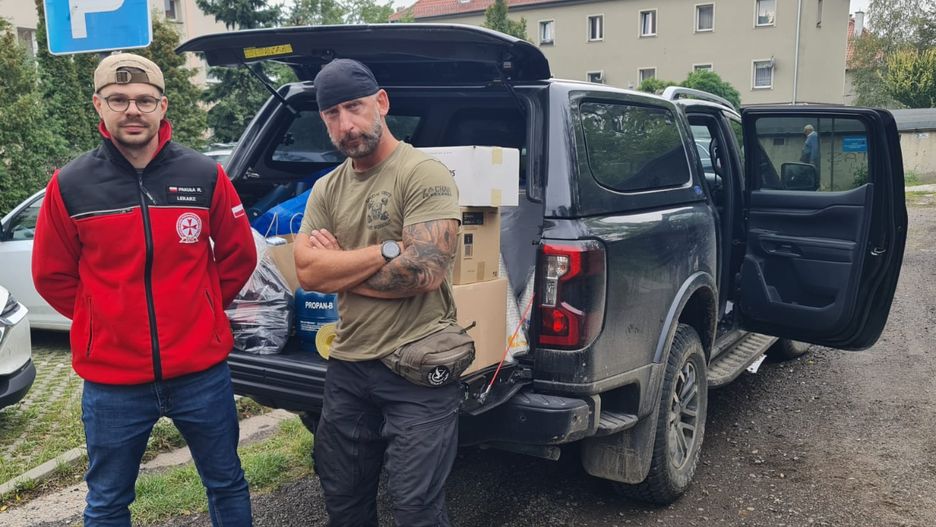 Trener zaangażował się w pomoc powodzianom