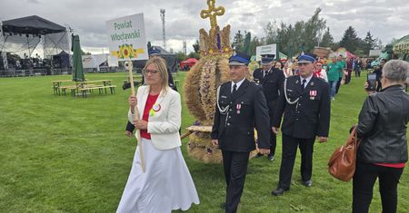 Dożynki w Choceniu rozpoczęte. Za nami część obrzędowa święta plonów [zdjęcia]