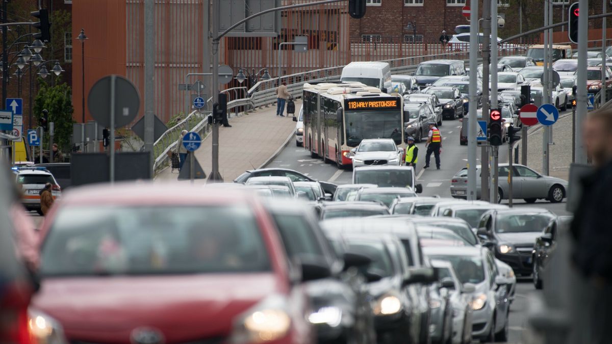 Karta pojazdu i nalepka kontrolna na szybę od 4 września 2022 roku staną się przeszłością  